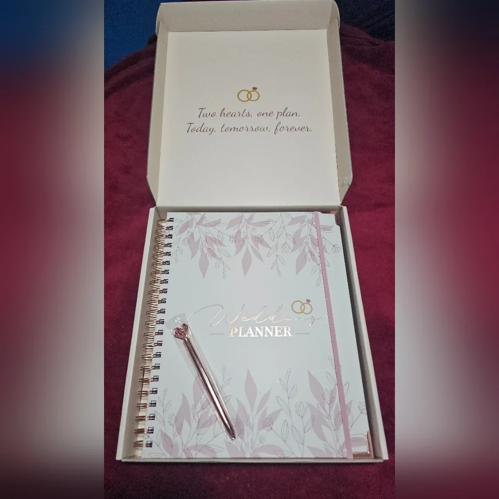 Wedding Planner By Thiami Store - W/ Bonus Dog Bandana